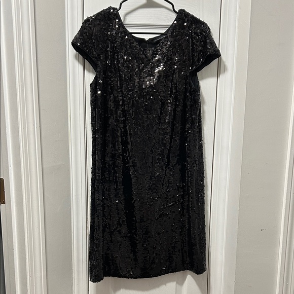 Banana Republic Dresses & Skirts - Banana Republic Black Sequin Mini Dress